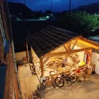 AMBROssador Yanko, hotel in Ambrolauri