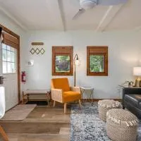 2min walk Downtown - Outdoor Patio - Pet Friendly، فندق في ساوغاتوك
