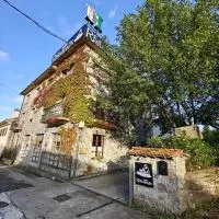 Hotel Restaurante Cabo Vidío – hotel w mieście Oviñana