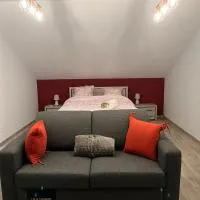 Lauralys, hótel í Mons