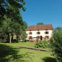 Chambres d'hôtes La Charmante, hotel sa Xertigny