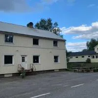 Guldklimpens Vandrarhem, hotel v mestu Gunnarn