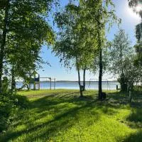 Tõhela Järve Puhkeküla, hotel din Männikuste