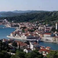 Studio Cvita, ξενοδοχείο σε Tisno