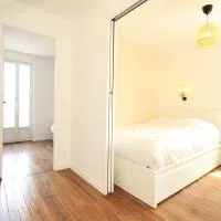 Disponible - Maison Entière Rénovée - Matelas Emma - RERB, 5mn Paris - Parking Rue Gratuit - Matelas Emma - 6 pers - 2 Terrasses, hotel v destinaci Arcueil