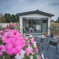 Lawendowy Zakątek 3 domek z balią – hotel w mieście Sominy
