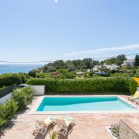Carvoeiro Villa with Private Pool, Stunning View and just 5 min walk from the beach, hotell i Carvoeiro