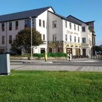Cryans Hotel, hotel i Leitrim
