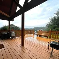 Cabin with a view in Warrens, hotel en Warrens
