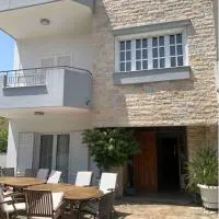 Home4U, just 7km from airport, hotel en Markopoulo