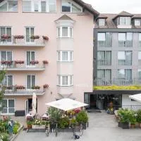 Hotel Mondschein, отель в Випитено