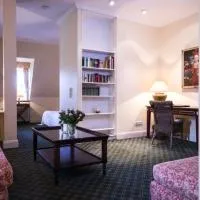 Herrenhaus Appartement 13, хотел в Lüdersburg