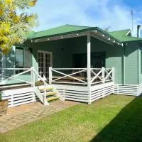 Town Hideaway - Sleeps 6 โรงแรมในมาร์กาเรตริเวอร์