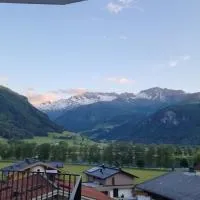 Haus Johanna, hotel di Uttendorf