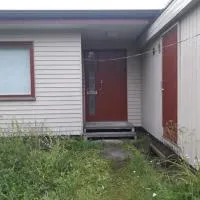 rowhouse for 4 people with 2 rooms, hotel in Kemi