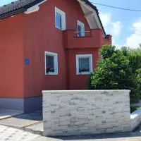 Apartment Igor - HOLIDAY HOME, hotel din Oštarije