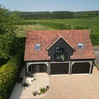 Cannister Hall Apartment, Selling, Faversham, Kent, хотел в Фейвършам