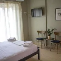 Kritamos Apartments, hotel di Kardhamili