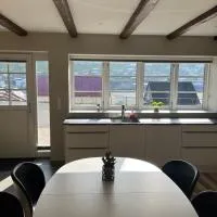 New Stylish Apartment Downtown, hotel a Klaksvík