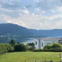 Ferienhaus Ossiacher See, hótel í Stiegl