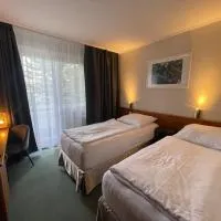 BusinessHotel Am Peetzsee Grünheide, отель в городе Schlangenluch