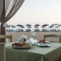 Coral Blue Beach Hotel Gerakini, hotel em Gerakini