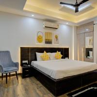 The Empire Studioz Hotel Golf Course Road Studio with Kitchen & Balcony One Horizon Center Paras Hospital Cyber City, hotel in Golf Course Road, Gurgaon