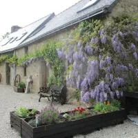 Rainbow Cottages, Hotel in Saint-Nicolas-du-Pélem