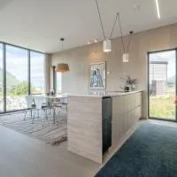 Beautiful lodge in Lofoten housing up to 6 guests!, hotel en Lyngværet