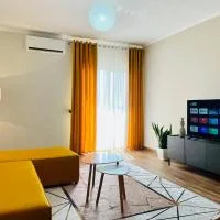 Adora City Center, hotel i Divjakë