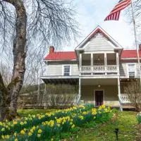 Moore House Inn & Cabins, hotel a Marlinton