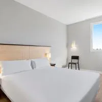 B&B HOTEL Madrid Pinar de las Rozas، فندق في لاس روزاس دي مدريد