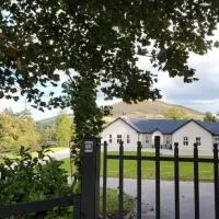 Ballyhoura Farm Escape Experience with Alpacas & Fairy Forest, hotel di Ballyorgan