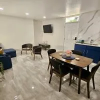 Welcome to our Cozy Apartment, хотел в Valrico