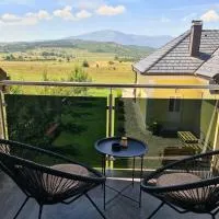 Dora: Livno şehrinde bir otel