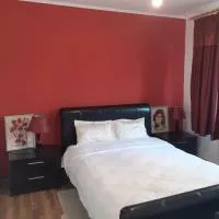 Apartament cu 3 camere la poala Munților Făgăraș, khách sạn ở Victoria