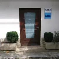 Guest House Rože, מלון באילירסקה ביסטריצה