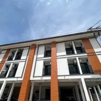 อยู่สบายเพลส, hotel en Chonnabot