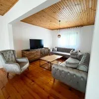 Domacinstvo Paprica Tjentiste, hotel en Foča