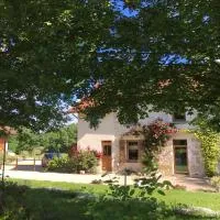 Gîte des Buis de l'Ain, hotel Groslée városában