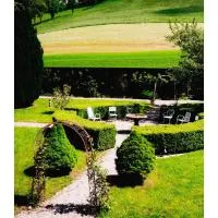 B&B Château la Grande Riedera، فندق في Bonnefontaine