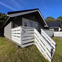 Selje Camping - Hytte Nr 5, hotel em Selje