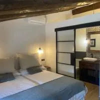 Casa rural El Ralenco、Léceraのホテル