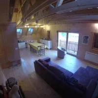 2eme étage de 85m2 d'un chalet, hotel em Ancelle