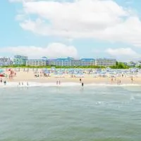 La Mer Beachfront Resort, хотел в Кейп Мей