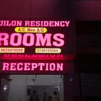 Quilon Residency Kundara – hotel w mieście Perumanseri