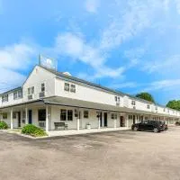 Americas Best Value Inn Stonington Mystic، فندق في ستونينغتون