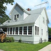 Sailor's Delight - Remodeled And Super Cute!, hotel poblíž Manistee County-Blacker - MBL, Manistee