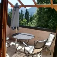 Garten- & Loggia-Appartement HERRENHAUS, hotel sa Dellach im Drautal