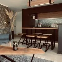 Aqua Blue Lakeview Apartment Ohrid, hôtel à Pechtani